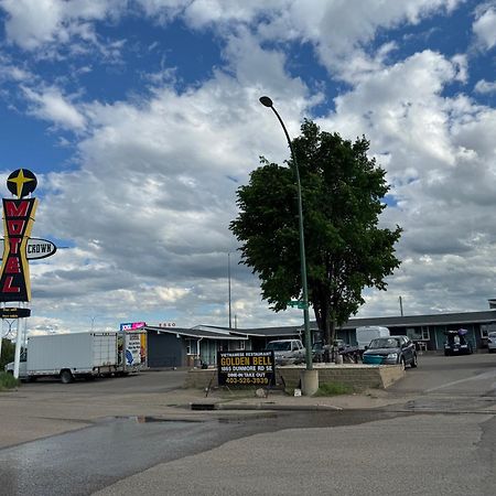 Ace Crown Motel Medicine Hat Exterior photo